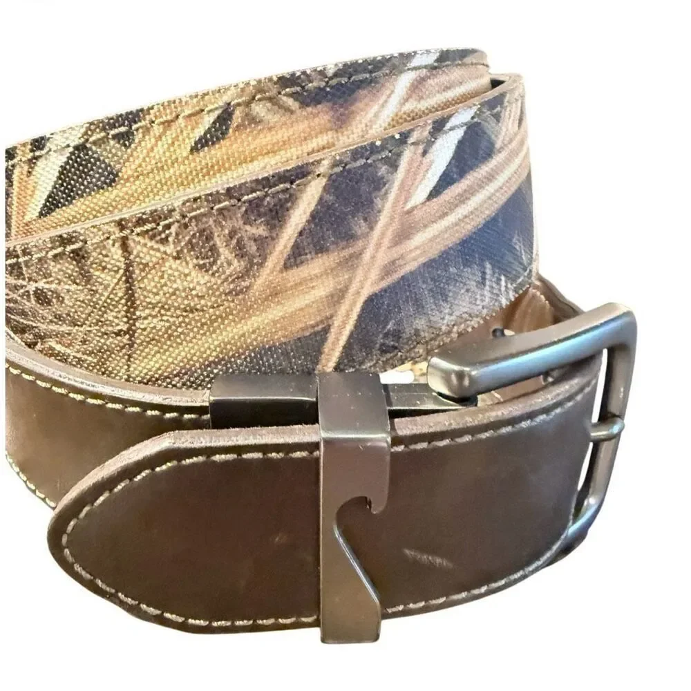 Mossy Oak Mens Blades Waterfowl Reversible Belt XL (42-44) Bottle Opener
